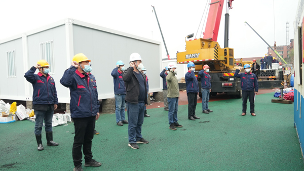 抗擊疫情當(dāng)先鋒 紅色工地踐使命——記市住建局田家炳中學(xué)疫情隔離點(diǎn)建設(shè)臨時黨支部 抗擊疫情當(dāng)先鋒 紅色工地踐使命——記市住建局田家炳中學(xué)疫情隔離點(diǎn)建設(shè)臨時黨支部