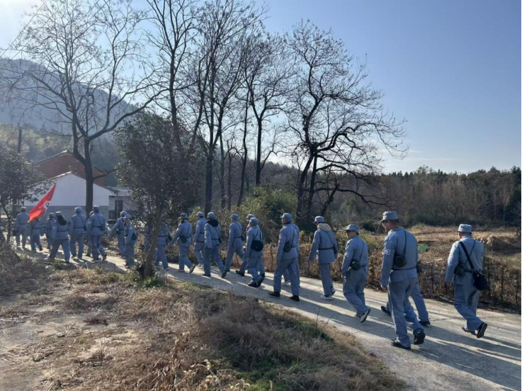 黨群黨支部等聯(lián)合開展主題黨日活動